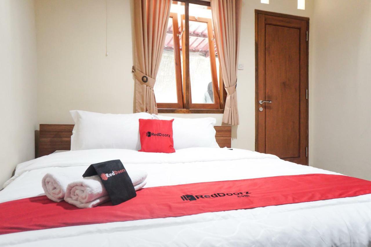 Reddoorz Syariah Near Exit Tol Malang Hotel Екстериор снимка