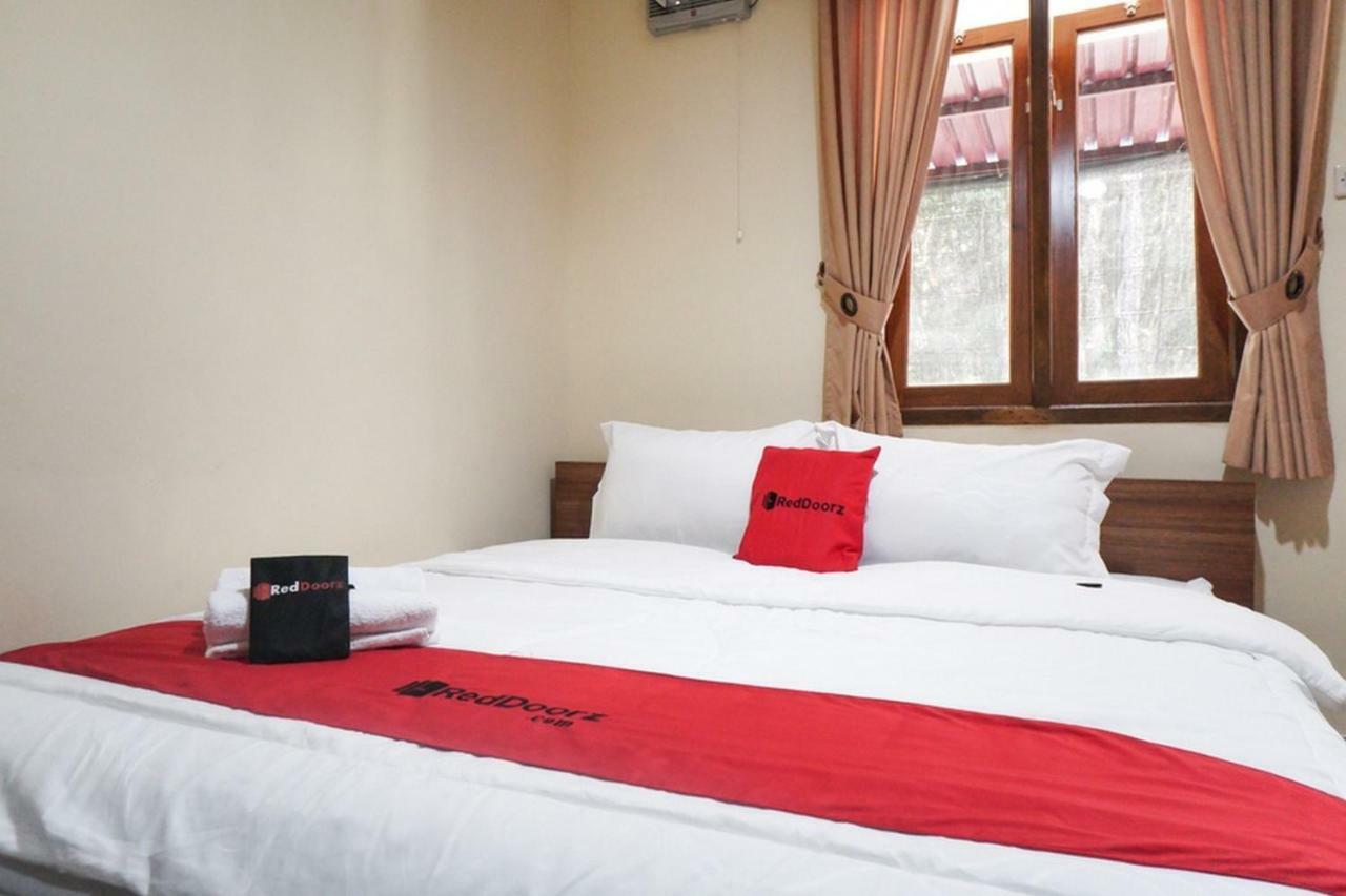 Reddoorz Syariah Near Exit Tol Malang Hotel Екстериор снимка